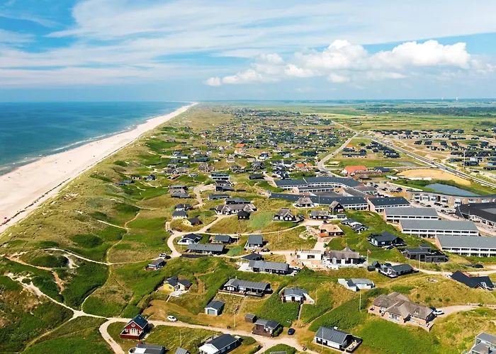 6 Person On A In Ringk Bing *